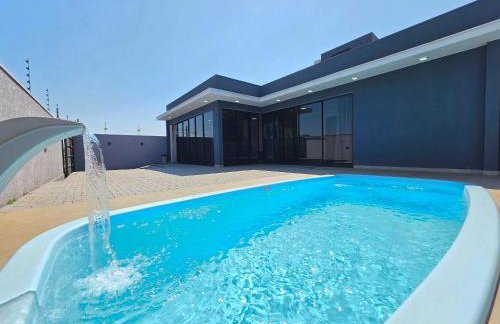 Casa novíssima com piscina ao lado do Centro - Foto 42