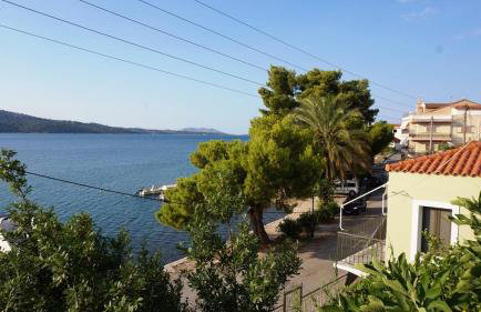 By the sea - Foto 18