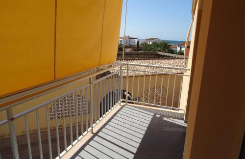 APARTAMENTOS EL SOL a 20 metros del mar. - Foto 15