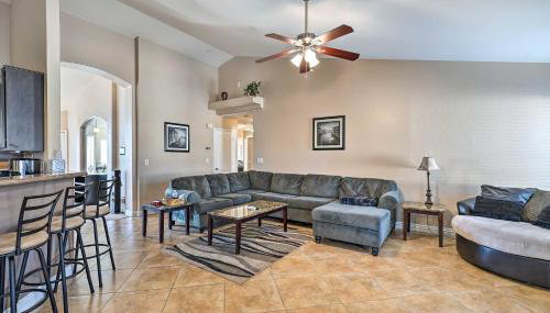 Sleek Vegas Home with Private Pool, Game Room! - Foto 4