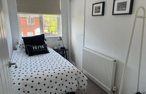 Holywood Halt - Foto 8