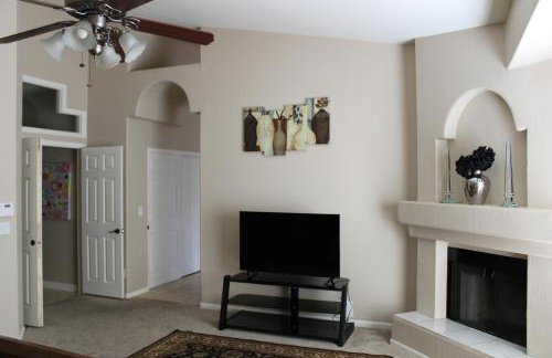 Arts, Fenced Private Pool, Fire World - Foto 21