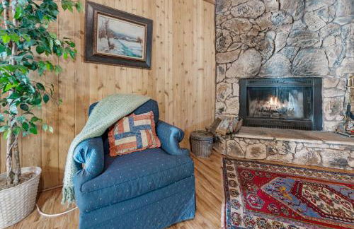 Granny's Love Shack - TRANQUIL RETREAT STEPS AWAY FROM THE NATIONAL FOREST! - Foto 6
