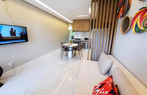 Guarajuba Summer Flat Melhor localização de Guarajuba e melhores Flats Beira Mar de Guarajuba Dispomos de 4 flats decorados no mesmo condomínio Aqui você não precisa de carro para nada Faça tudo à pé - Foto 6