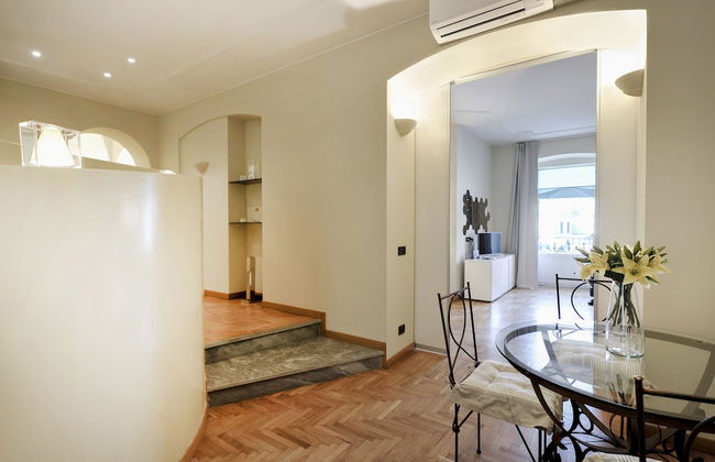 At Home Heart of Milan - Design Duomo Apartment - Photo 29