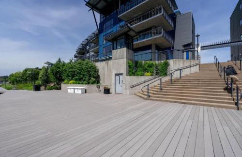 Downtown Condo Above Restaraunts- Free Parking - Foto 25