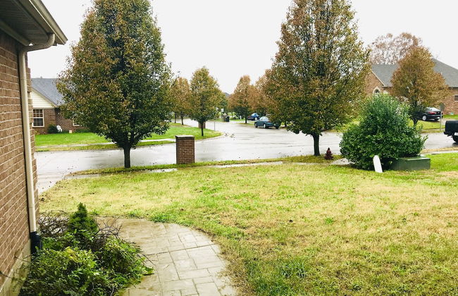 Spacious 3 BR Ranch House W Patio Yard in a Quiet Suburb - Foto 43