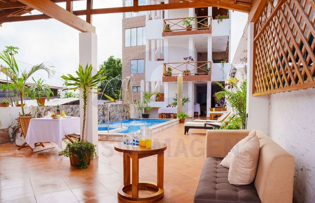 Galapagos and Beyond - Photo 30