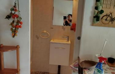 studio ensoleillé avec jardin pour 2 à Monêtier - Photo 14