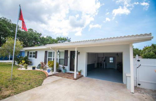 CasaHelena Poolside Paradise,Heated Pool,5min to Beach,IRB Clearwater,BBQ - Foto 23