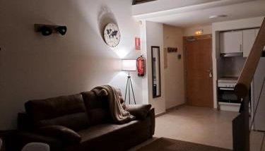 Acogedor loftcon garaje a 10min del aeropuerto e IFEMA - Foto 4