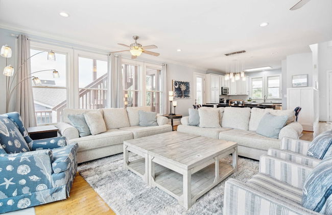 Oceanfront w/ Pool, Panoramic Deck Views, 5bdr Folly Ocean Breeze by Avantstay - Foto 6