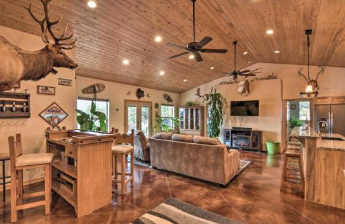 Stunning Home with Fire Pit, 11 Mi to Mt Yale! - Foto 2