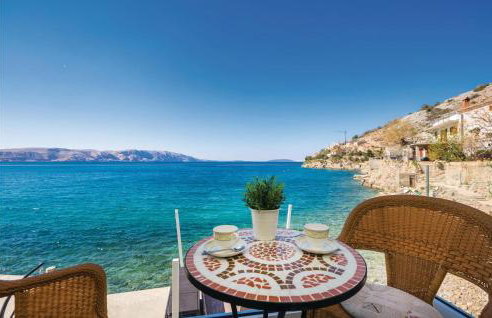 Lovely Home In Josinovac With Wifi - Photo 12