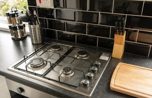 Crew Quarters - Your Ideal Stay in Bury - Photo 52