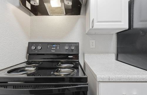 Comfortable stay near Kansas City attractions - Foto 20