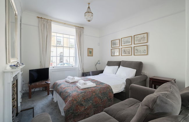 At Home in Chelsea - Photo 24