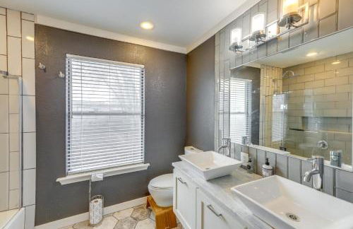 Pet-Friendly Austin Home with Private Yard and Deck! - Foto 12