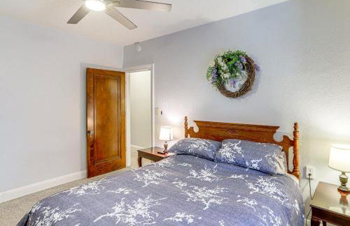 Striking Tudor Revival in Five Points District! - Foto 23