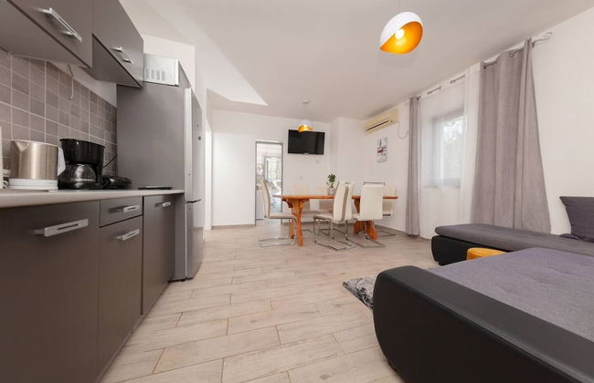 Berto - With Pool - H - Foto 9