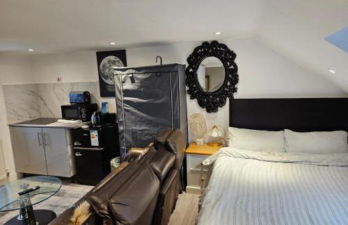 Riverview, Stylish Non Smoking Loft Ensuite 4 Rent - Photo 17