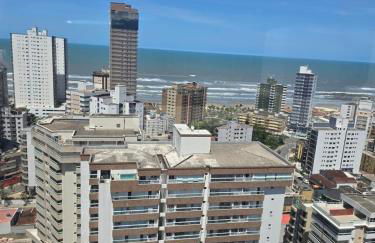 Priority Apartamento perto da praia em Praia Grande, Wifi, Garagem e Vista - Foto 9