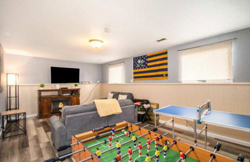 Notre Dame Get Away 4-Bdm 2-mile from Campus BBQ - Foto 1