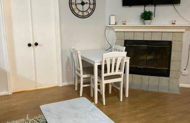 Beautiful House Sleeps 12 - Hot Tub - Breakfast - Walk to Beach - Foto 13