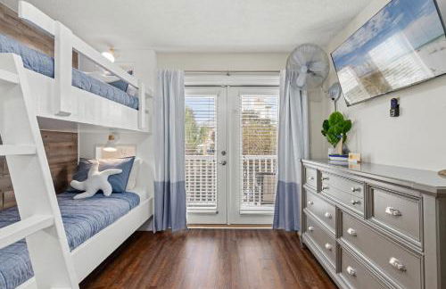 Escape to Sand Dollar Holler: Coastal Retreat, 3 Beds, 2.5 Baths, Sleeps 10! - Foto 126