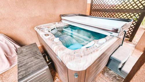 Peaceful Falcon Hot Tub Pet Friendly 3 King Beds - Foto 1