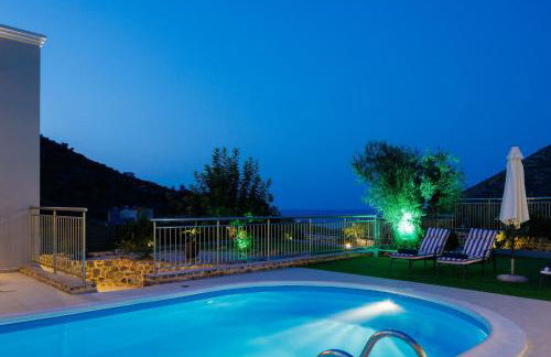 Family Villa Basilicata Gloria with Private Heated Pool, BBQ & Kid's Play Area - Foto 54