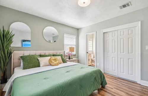 Tropical Retreat with Heated Pool & Firepit - Foto 13