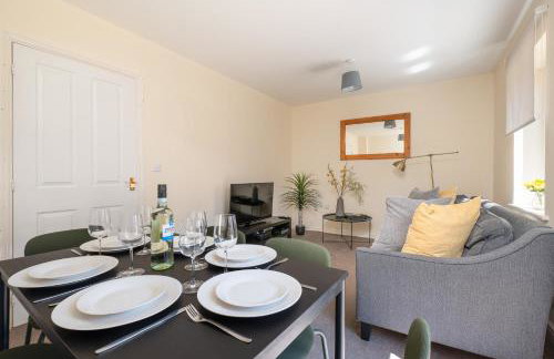 Swindon Modern Large House with Garden Sleeps 7 - Foto 3