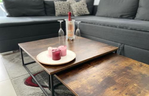 Sonnige Wohnung im Zentrum mit Terrasse u Tiefgarage - Netflix & Prime - Foto 10