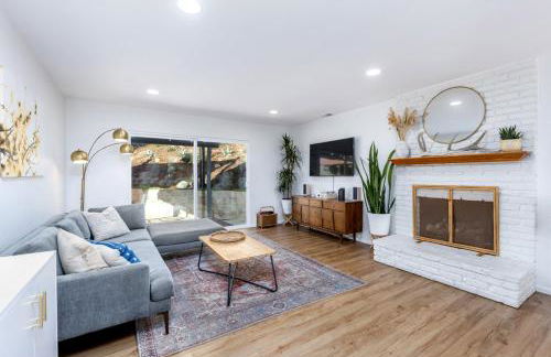 Echo by Coast to Cactus - Family-Friendly Home - Photo 30