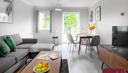 Woking 2 Bedroom House Parking Garden - Foto 2, Other