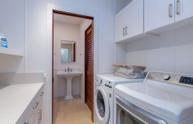 Camp Alealea 1 3 Bedroom Home by RedAwning - Photo 25