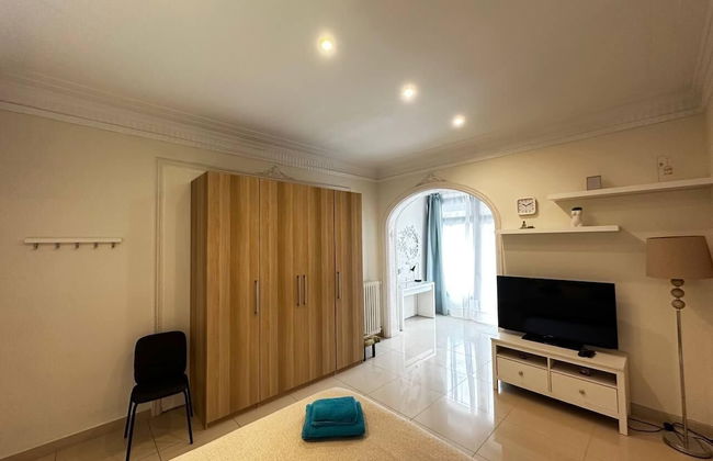 Rooms Gran Via - Photo 12