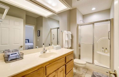 The Bella Vista Lakeside Treehouse Dock and Kayaks! - Photo 29