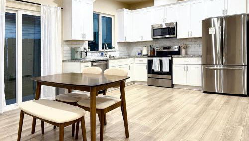 5 Min Walk to UCD Med Ctr - Stylish New Build Home - Foto 3