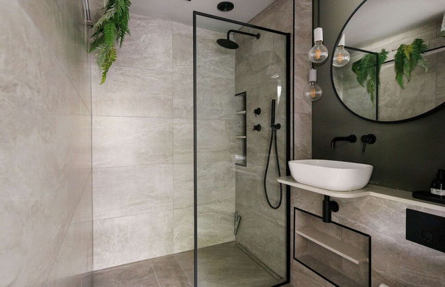 Stylish 4 Bed Home Close to Beach - Foto 40