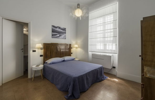 The Gargoyles - Foto 2