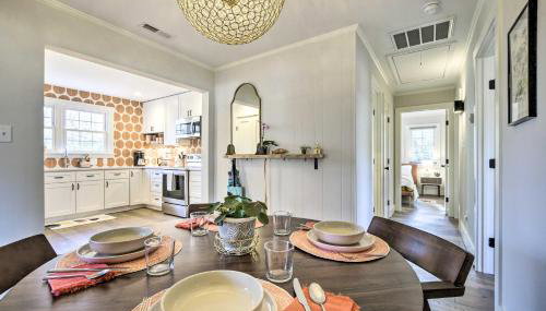 Charming Carrboro Home - Walk to Downtown! - Foto 3