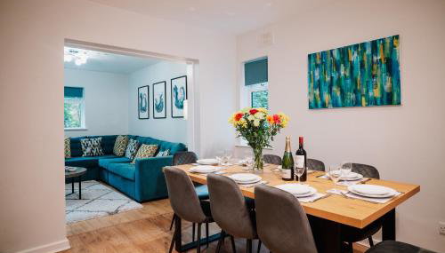 Spacious 4-bed Ample Parking Fast WiFi Contractor Family Friendly - Foto 4