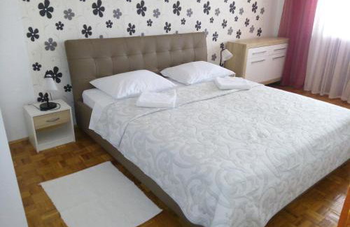 Apartmani Frkic - Photo 21