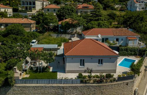 Villa KaTess with heated pool - Photo 41