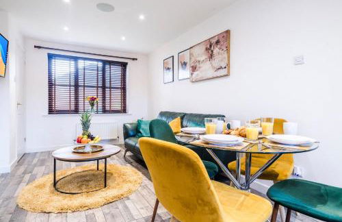 Free parking, Private Garden and Netflix, Charming Elegant 2 bedroom House Nottingham - Photo 2