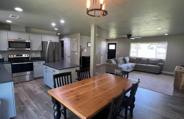 Rest and Retreat River House - Foto 1