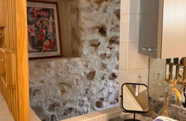 L'élégante - maison de ville avec bains à remous - parking inclus - Foto 11