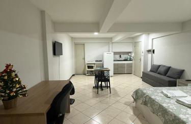 Studio amplo e aconchegante no bairro aterrado - Foto 8